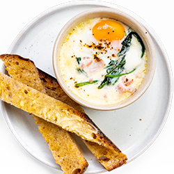 Baked Eggs with Spinach and Ham